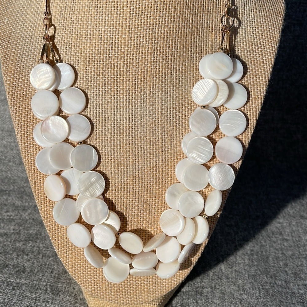 Nakamol Coin Shell Layer Necklace. NEW - Picture 2 of 4